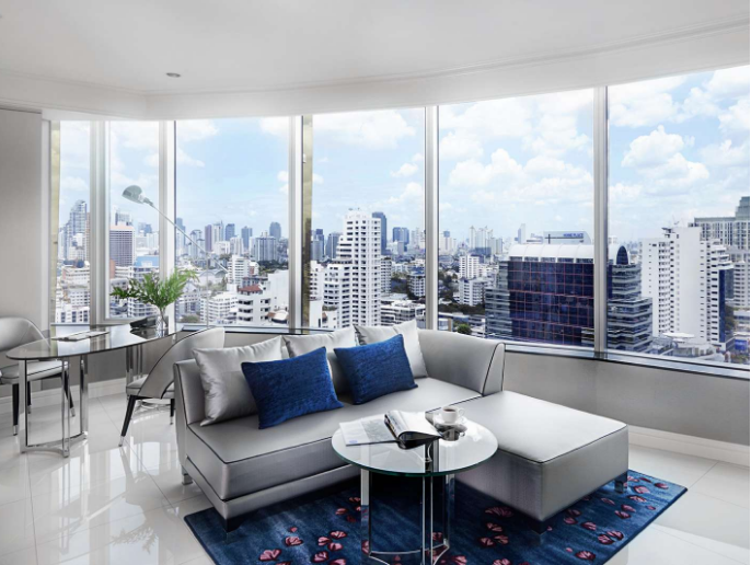 <b>Executive Suite<br>Size 70 Sqm.</b> <br>